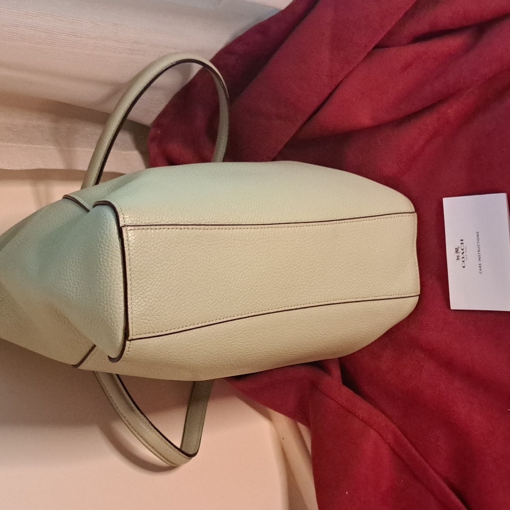 Coach Prairie Soft Seafoam Green Pebble Leather Satchel/Crossbody Like New - Picture 8 of 11